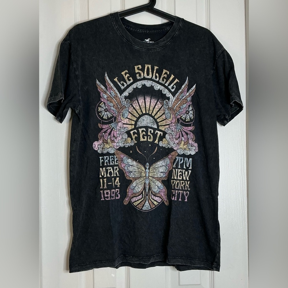 Hollister Black and Pink Short Sleeve Graphic Tee - Picture 2 of 7